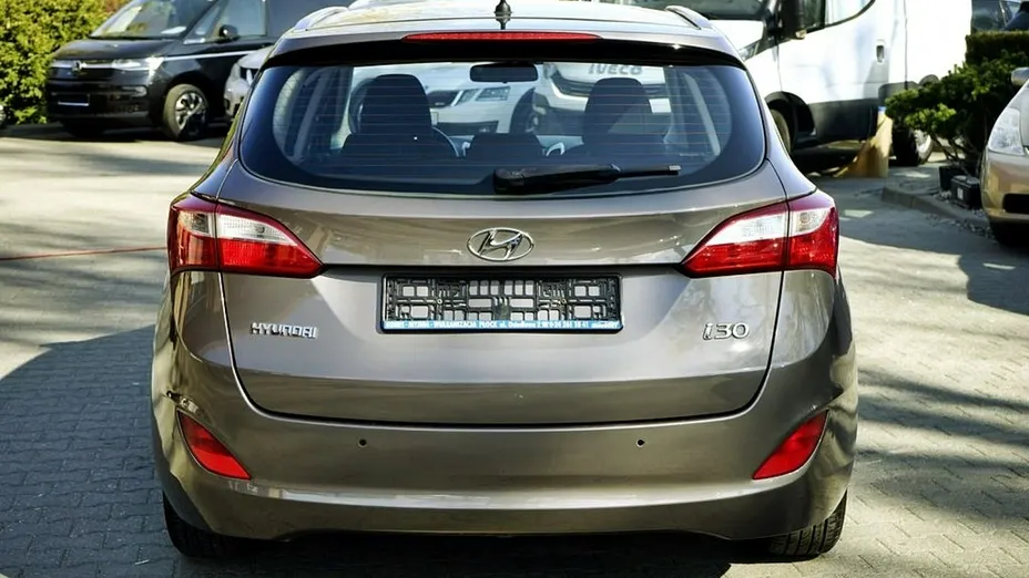 HYUNDAI i30 -