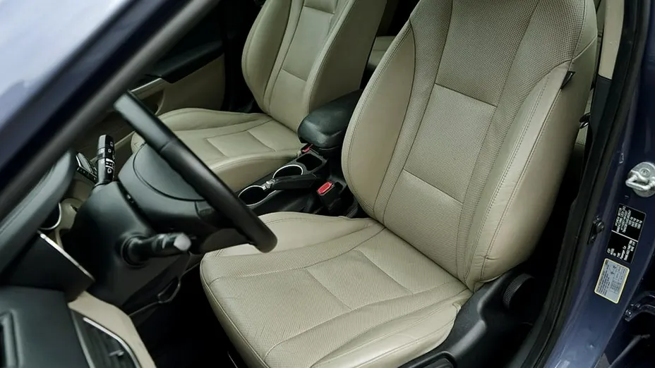 HYUNDAI i30 -