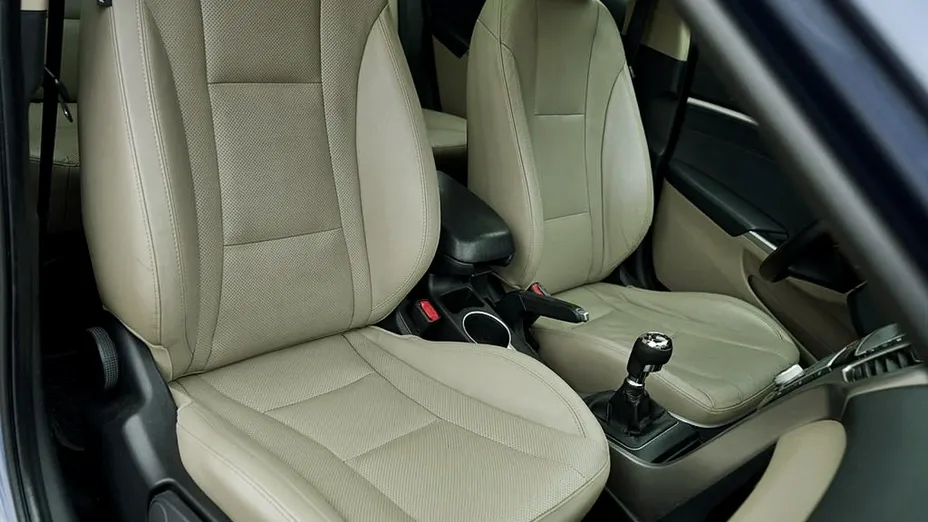 HYUNDAI i30 -