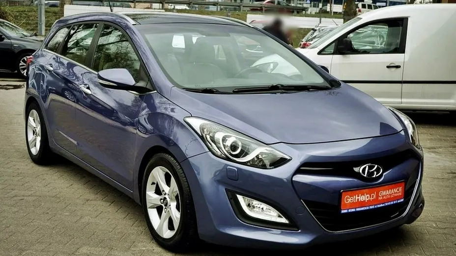 HYUNDAI i30 -
