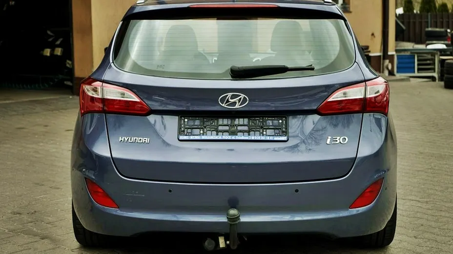 HYUNDAI i30 -
