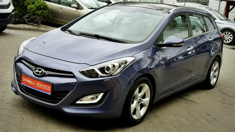 HYUNDAI i30 -