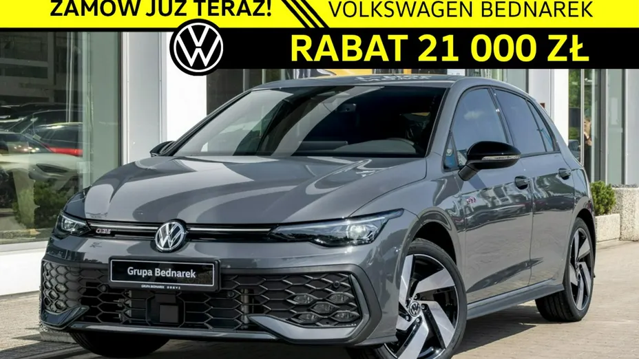 VOLKSWAGEN Golf -