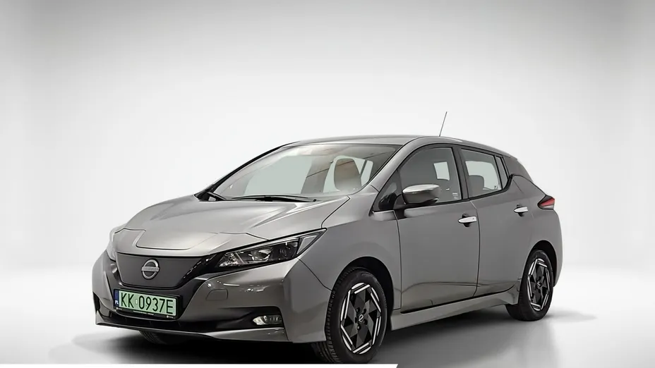 NISSAN Leaf -
