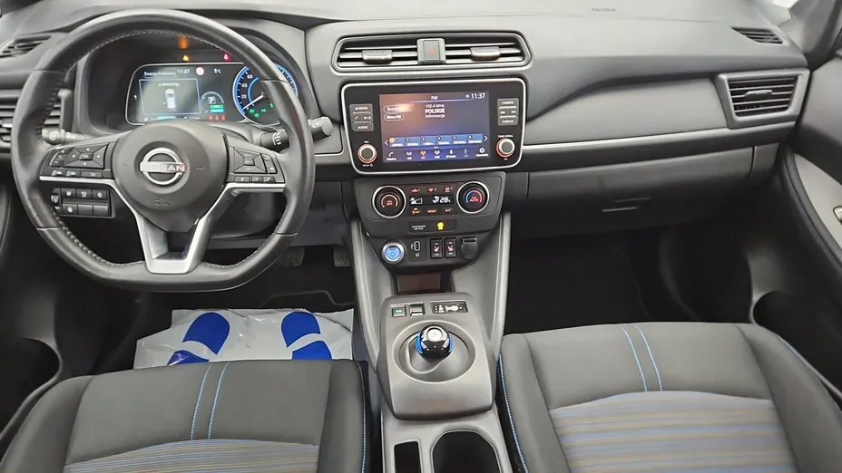 NISSAN Leaf -