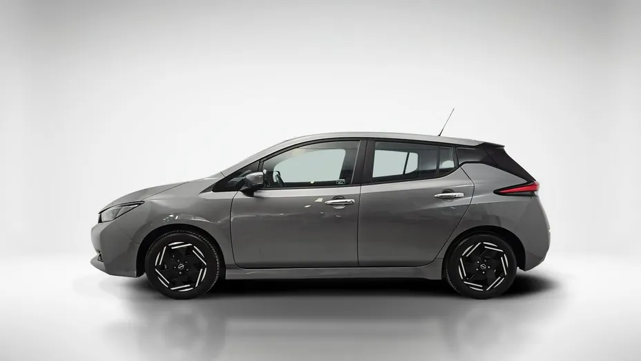 NISSAN Leaf -