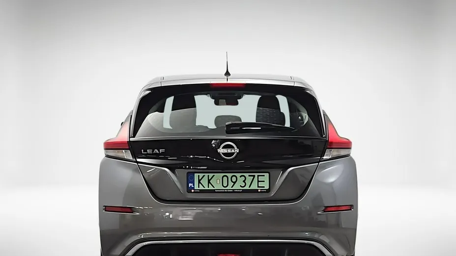 NISSAN Leaf -