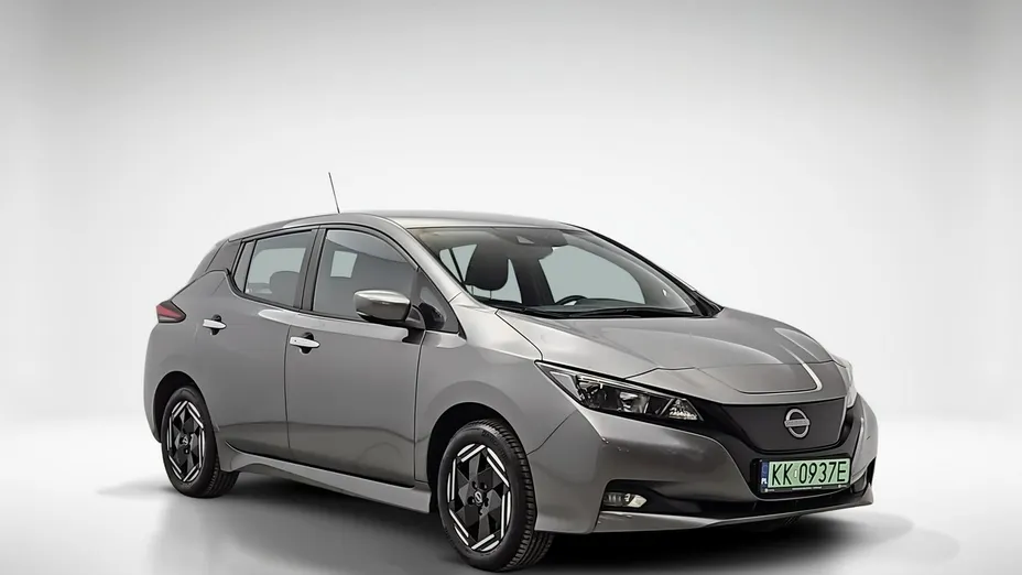 NISSAN Leaf -