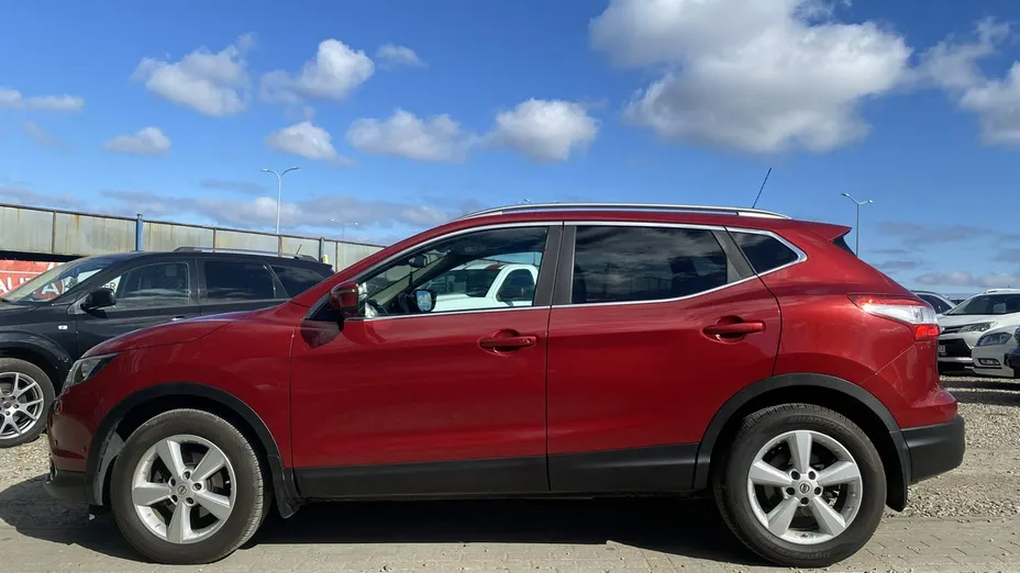 NISSAN Qashqai -