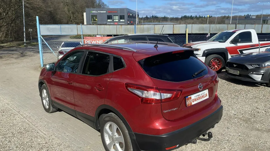 NISSAN Qashqai -