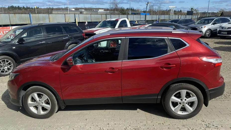 NISSAN Qashqai -