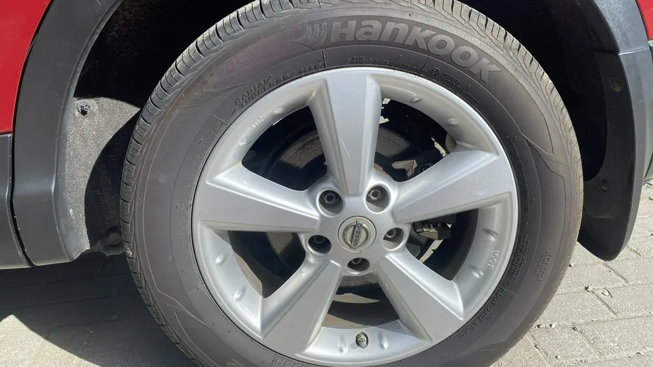 NISSAN Qashqai -