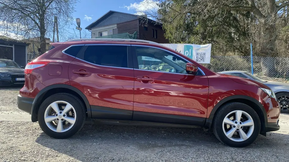 NISSAN Qashqai -