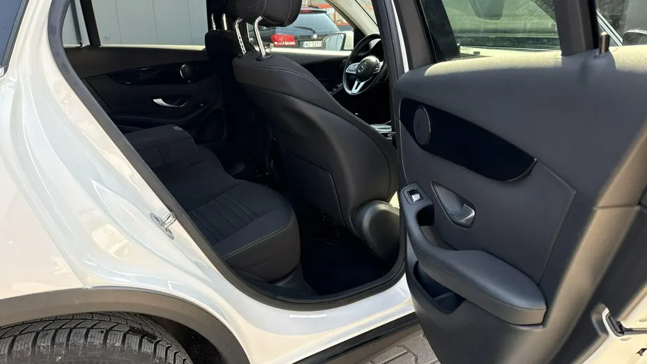 MERCEDES-BENZ GLC -