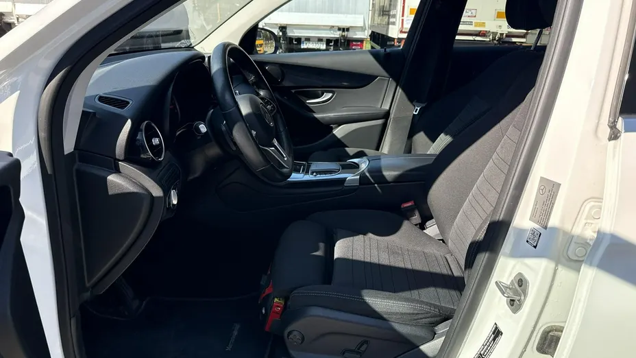 MERCEDES-BENZ GLC -