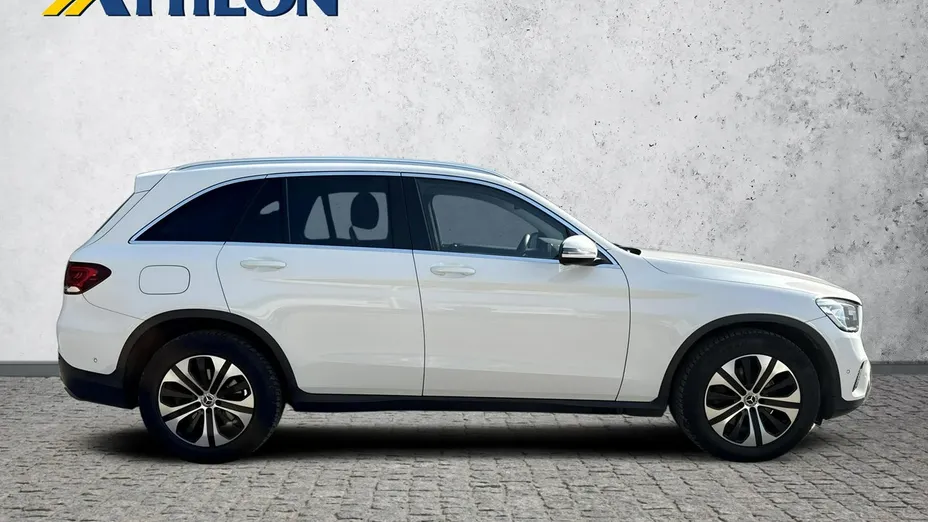 MERCEDES-BENZ GLC -