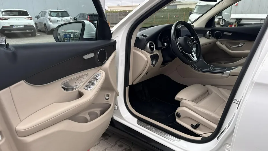 MERCEDES-BENZ GLC -