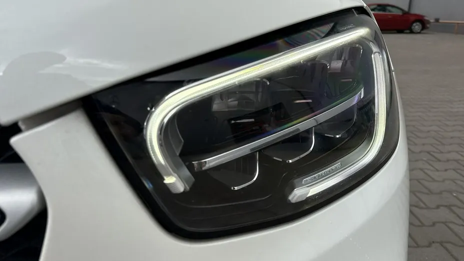 MERCEDES-BENZ GLC -