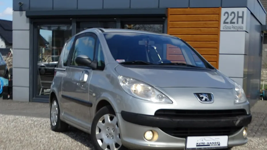 PEUGEOT 1007 -