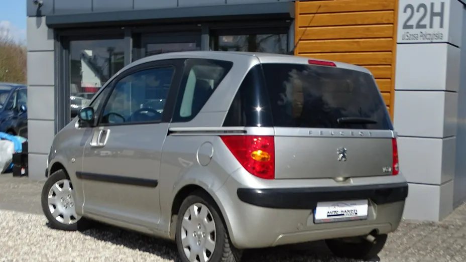 PEUGEOT 1007 -