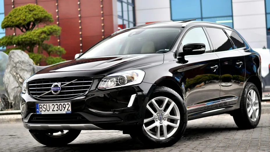VOLVO XC60 -
