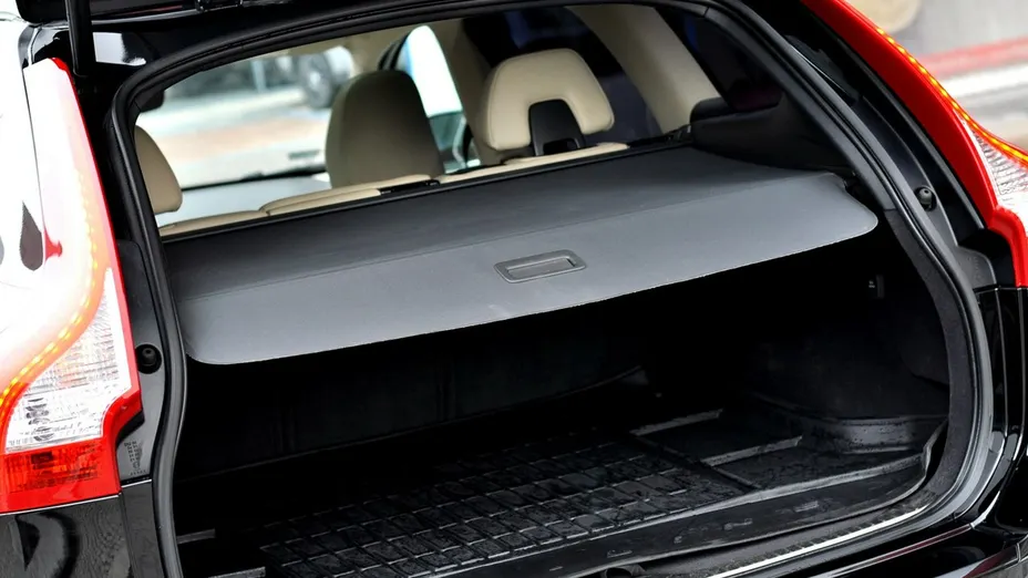 VOLVO XC60 -