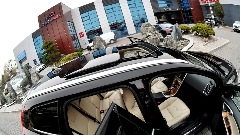 VOLVO XC60 -