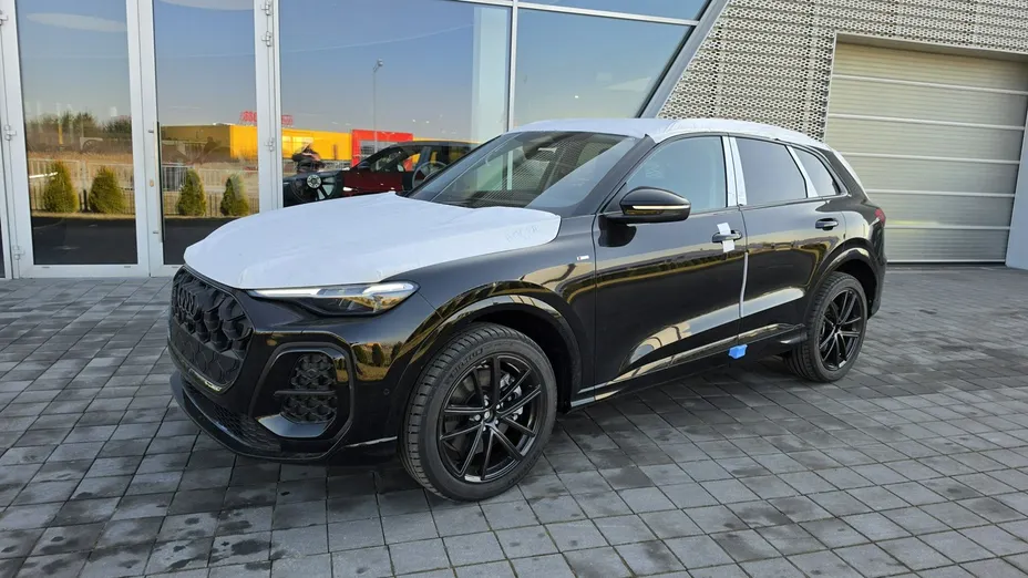 AUDI Q5 -
