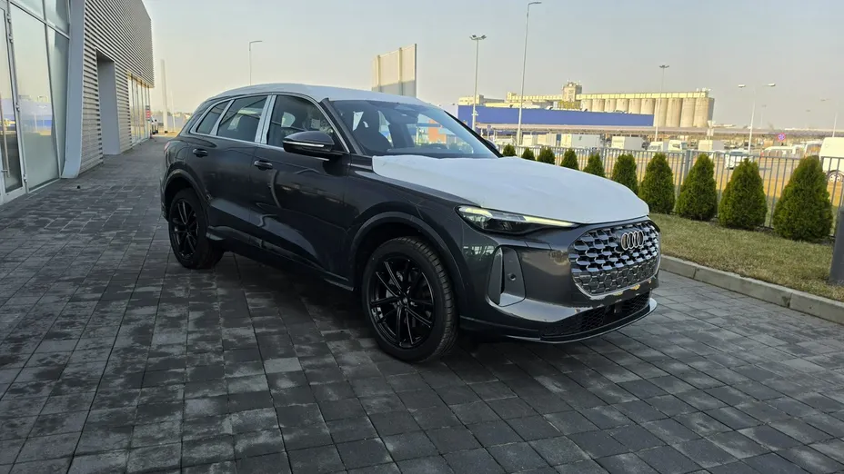 AUDI Q5 -