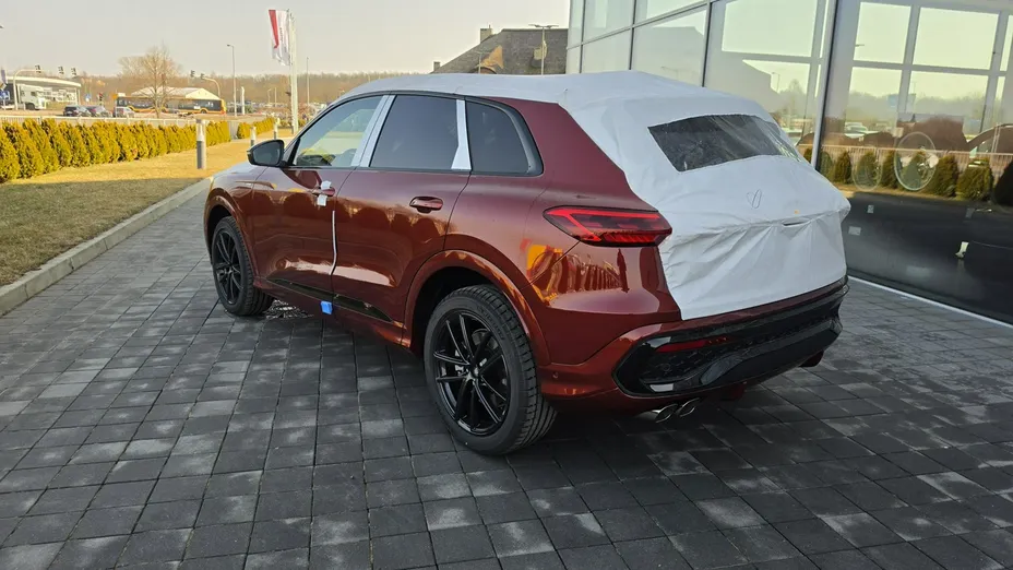 AUDI Q5 -