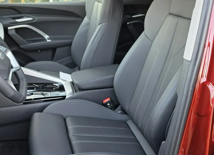 AUDI Q5 -