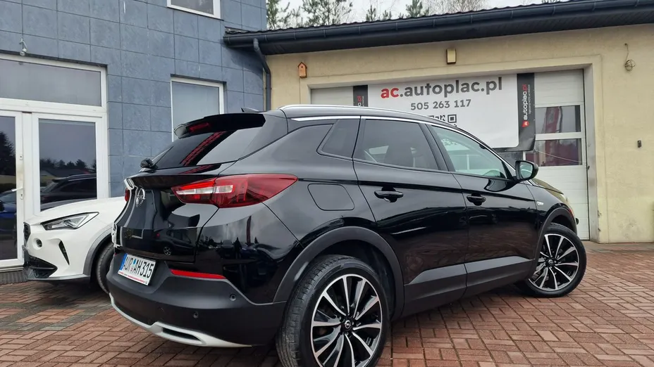 OPEL Grandland X -