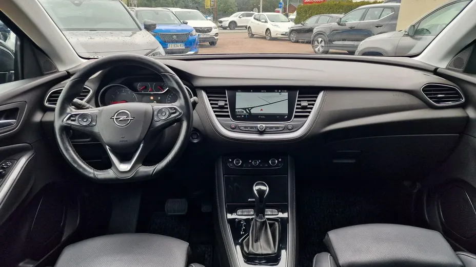 OPEL Grandland X -