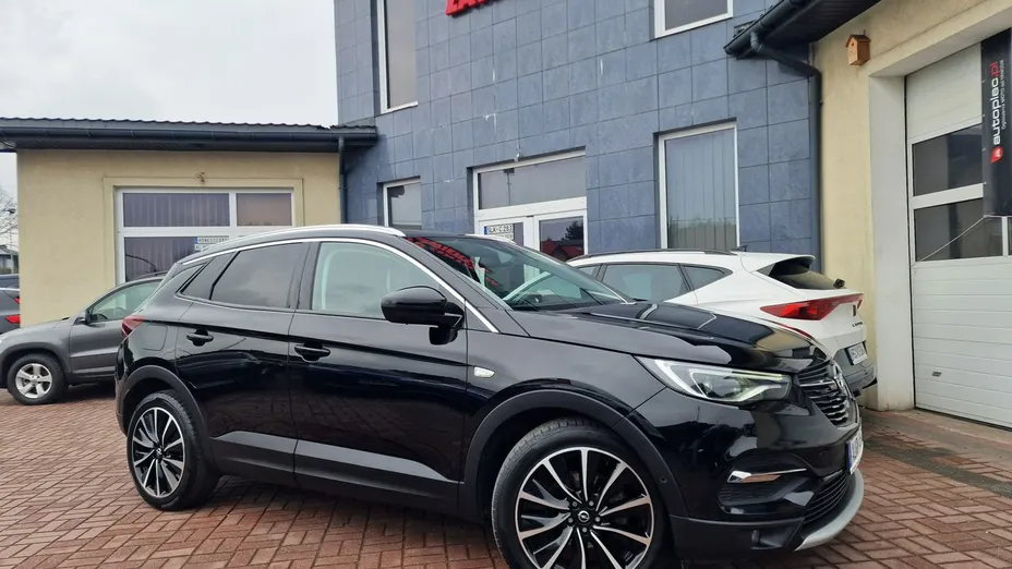 OPEL Grandland X -