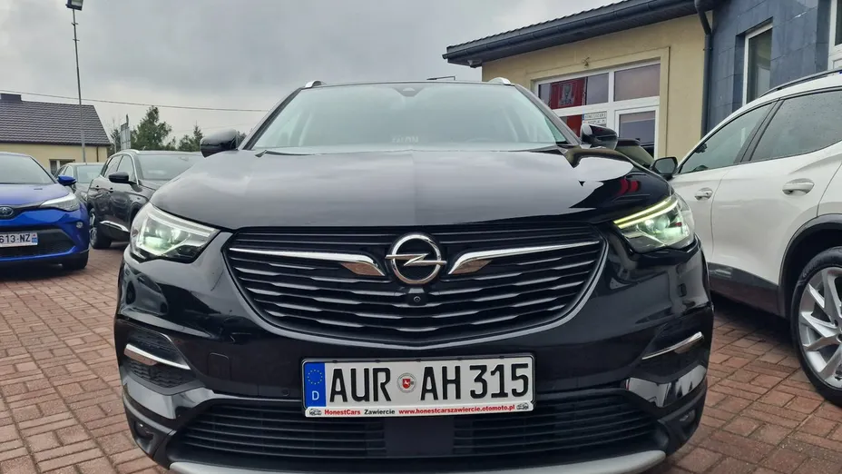 OPEL Grandland X -