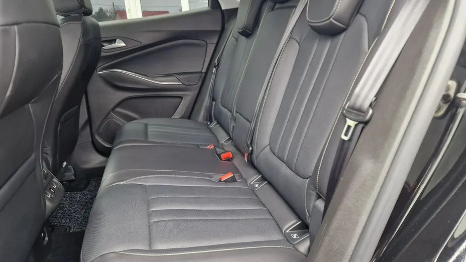 OPEL Grandland X -