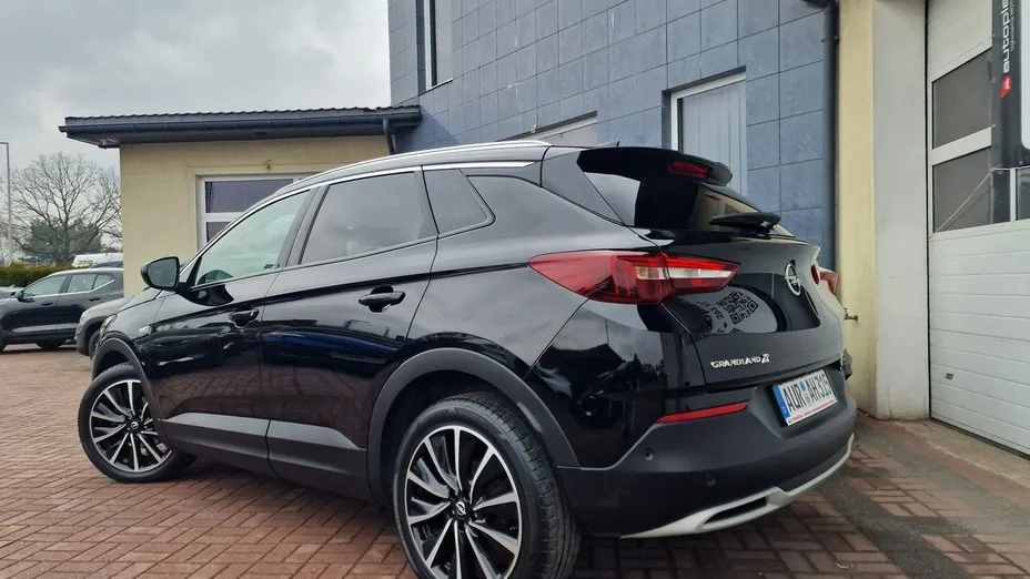 OPEL Grandland X -