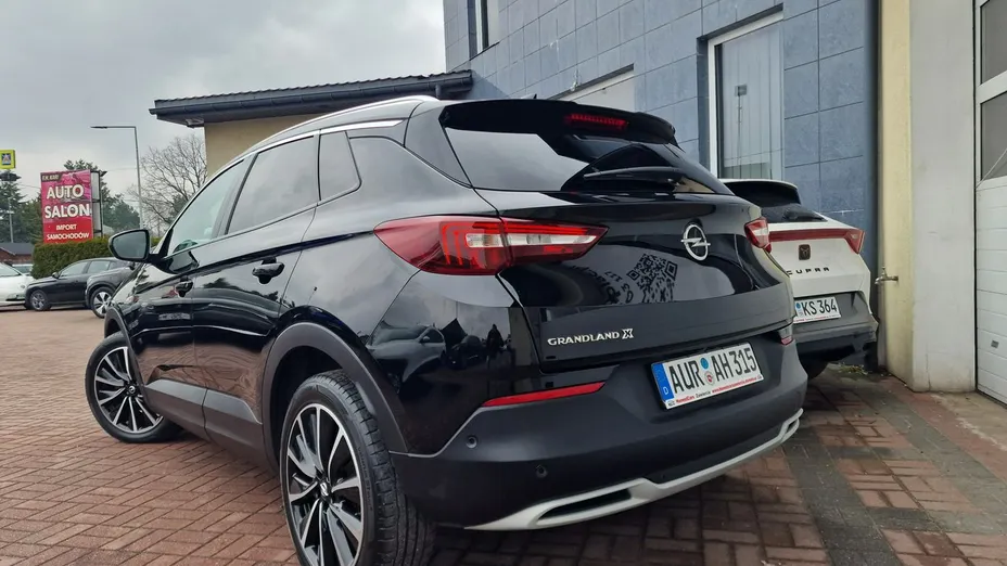 OPEL Grandland X -