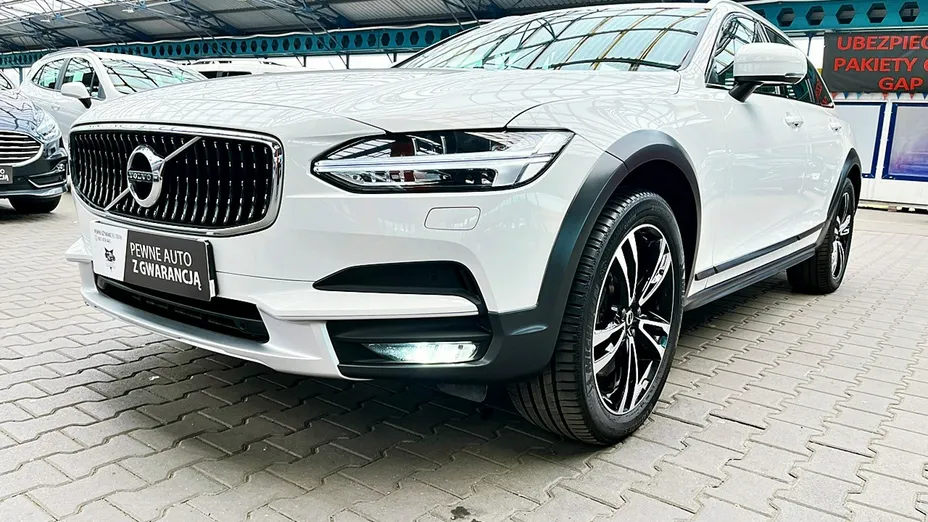 VOLVO V90 -