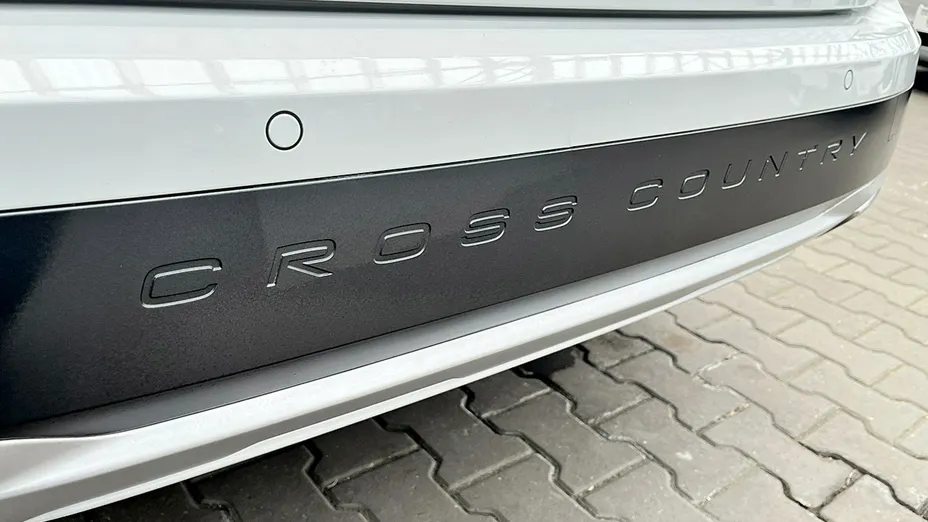 VOLVO V90 -