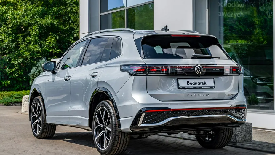 VOLKSWAGEN Tiguan -