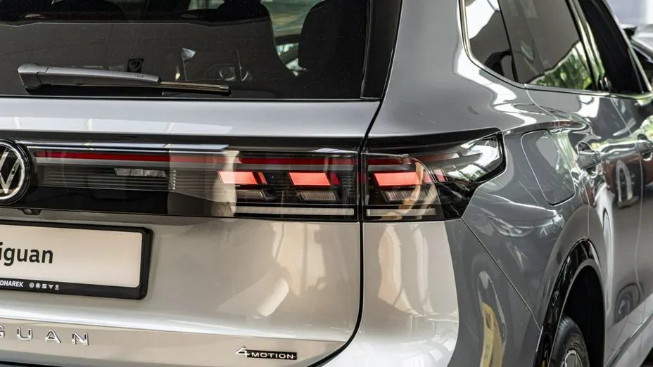 VOLKSWAGEN Tiguan -