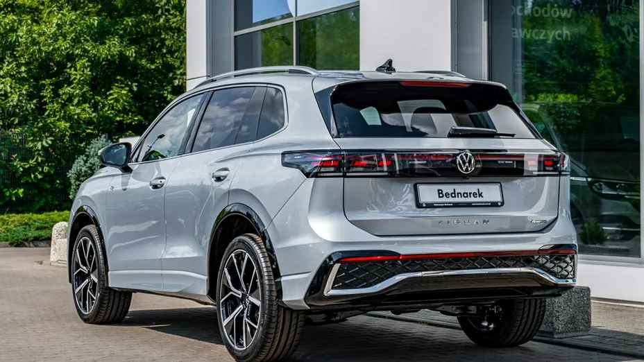 VOLKSWAGEN Tiguan -