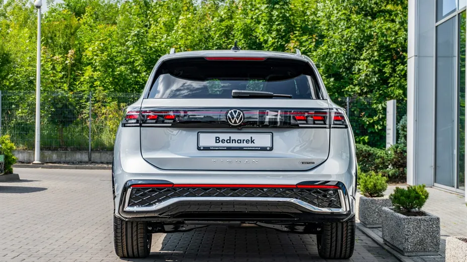 VOLKSWAGEN Tiguan -