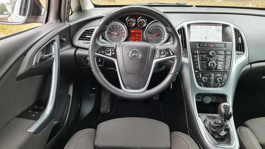 OPEL Astra -