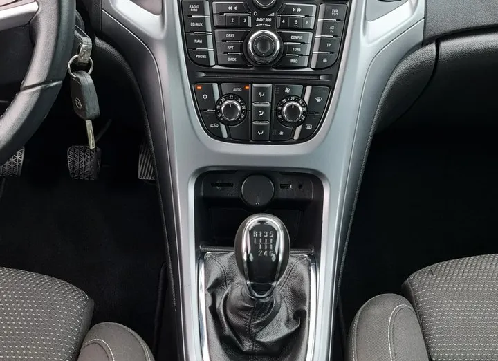 OPEL Astra -