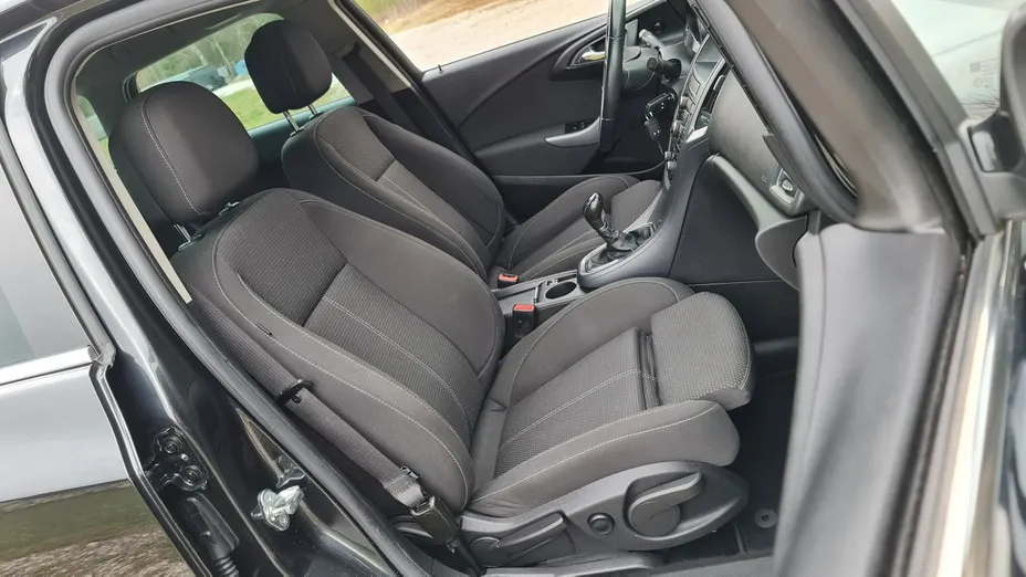OPEL Astra -