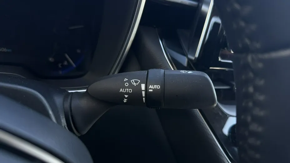 TOYOTA Corolla -