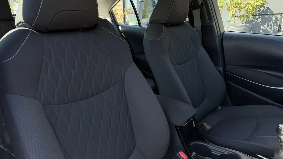 TOYOTA Corolla -