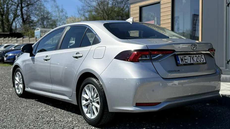 TOYOTA Corolla -